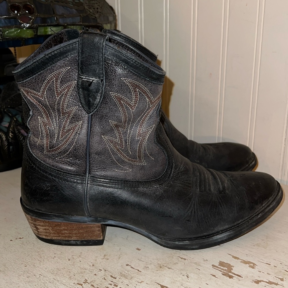 Ariat Black Ankle Boots with Brown Heel